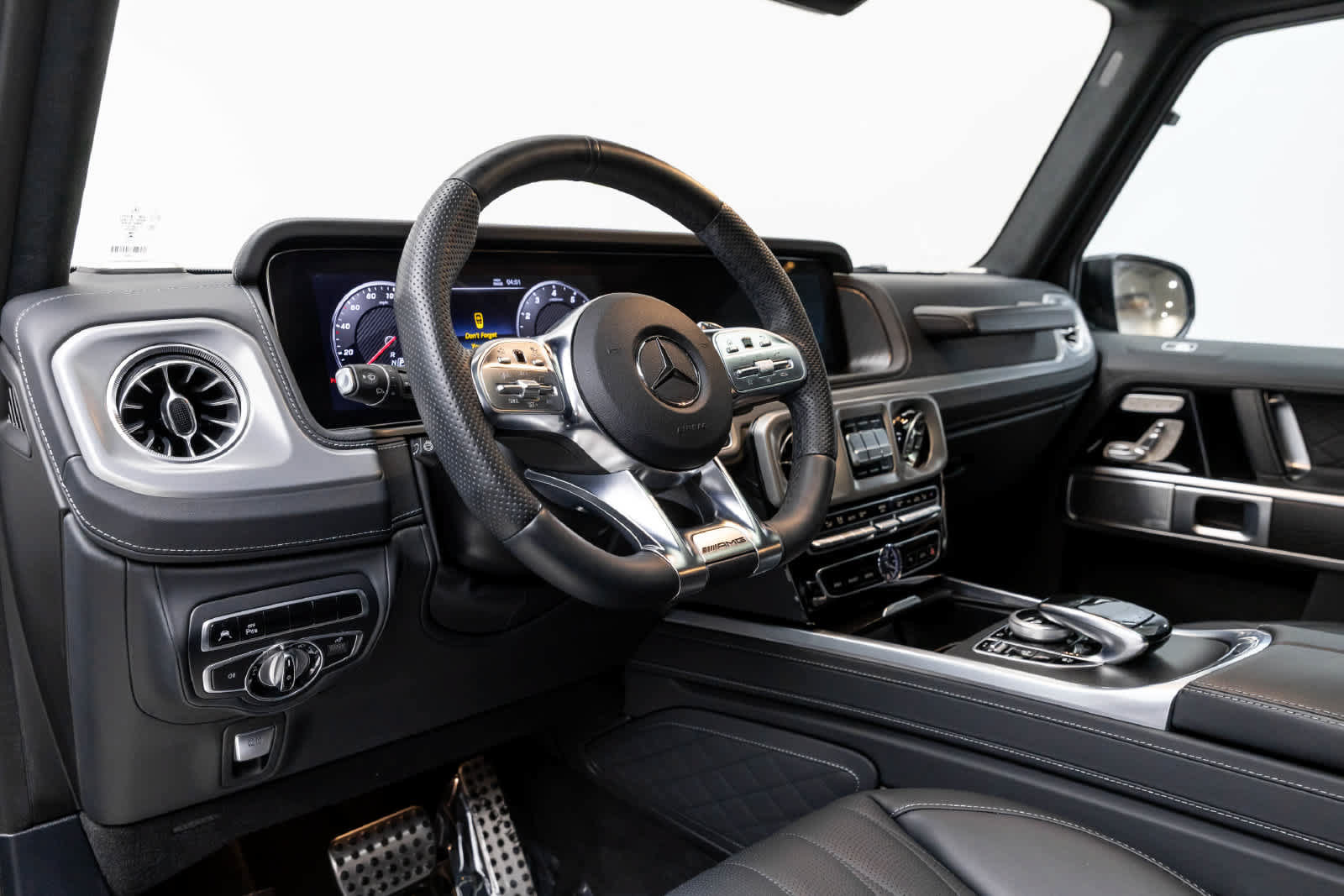 Used 2024 Mercedes-Benz G 63 AMG 4MATIC image 2
