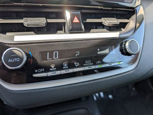 Used 2023 Toyota Corolla LE FWD image 19