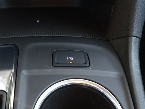 Used 2024 Chevrolet Equinox LT image 21