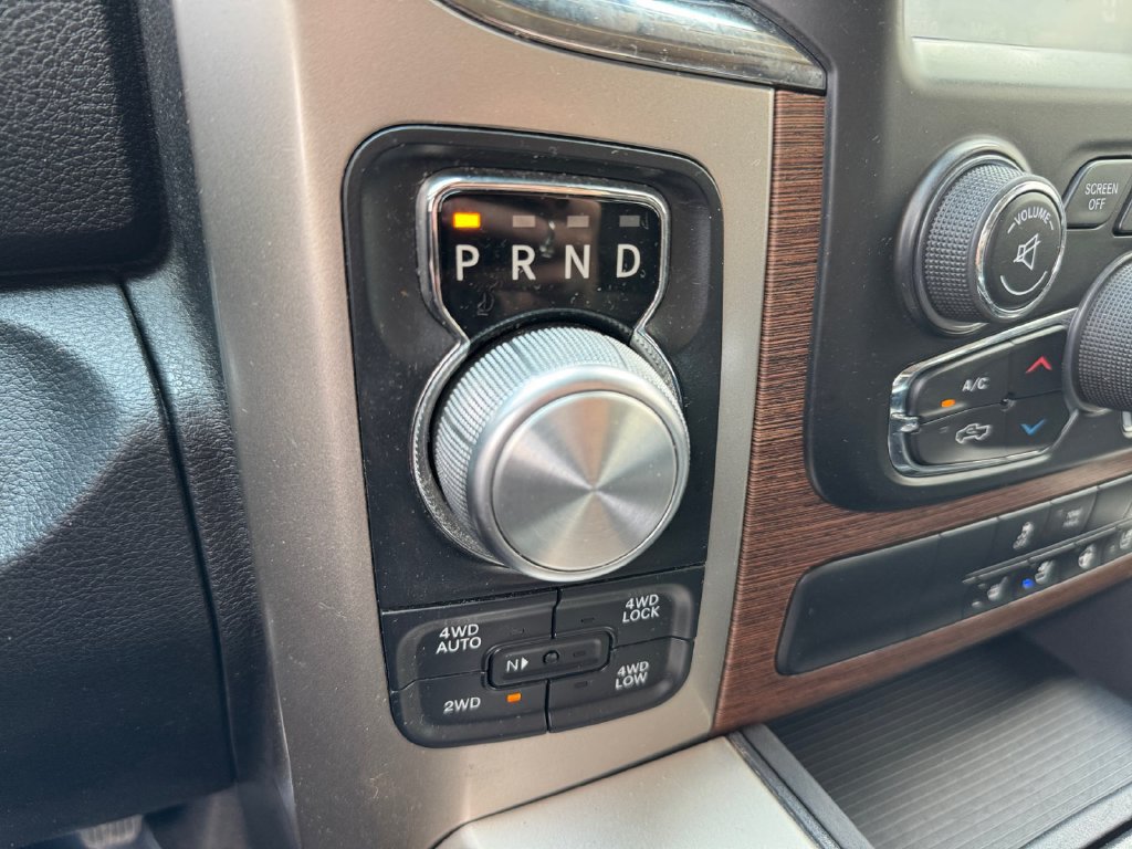 Used 2017 RAM 1500 Laramie w/ Convenience Group AWD/4WD image 24