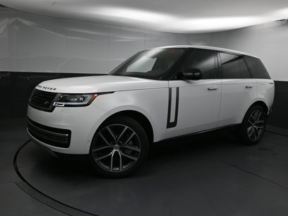 New 2025 Land Rover Range Rover SE