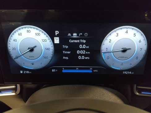 Used 2025 Hyundai Elantra SEL FWD image 23