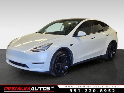 Used 2021 Tesla Model Y Long Range AWD/4WD image 1