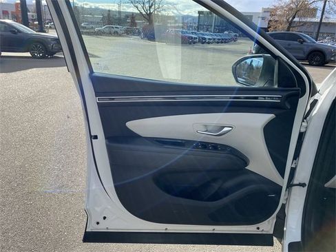 Used 2024 Hyundai Tucson Limited image 11