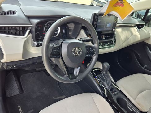 Used 2022 Toyota Corolla LE FWD image 10