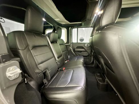 Used 2022 Jeep Wrangler Unlimited Sahara AWD/4WD image 24