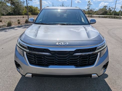 New 2026 Kia Seltos EX FWD image 3