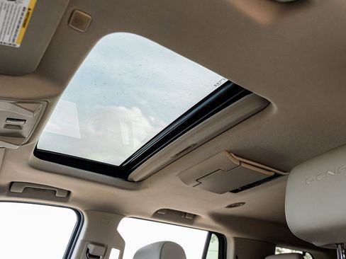 Used 2019 GMC Yukon Denali w/ Open Road Package image 5