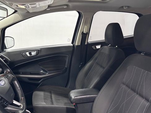 Used 2019 Ford EcoSport SE w/ SE Convenience Package image 12