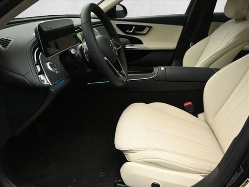 New 2026 Mercedes-Benz E 350 4MATIC Sedan image 8