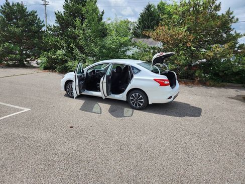 Used 2017 Nissan Sentra SV FWD image 22