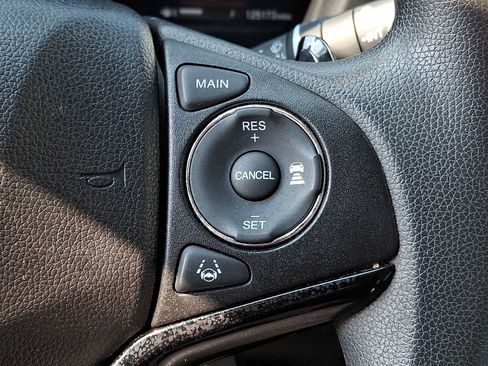 Used 2019 Honda HR-V EX image 18