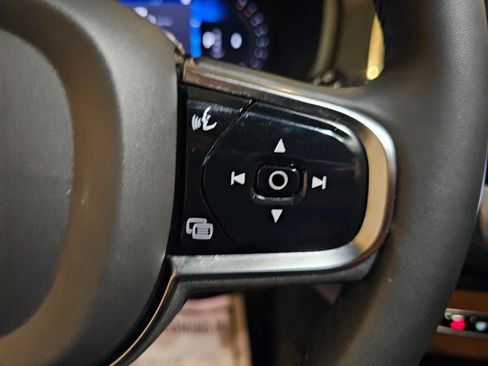 Certified 2023 Volvo XC90 B6 Plus w/ Protection Package Premier AWD/4WD image 19