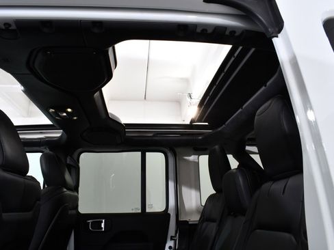 Used 2019 Jeep Wrangler Unlimited Rubicon image 37