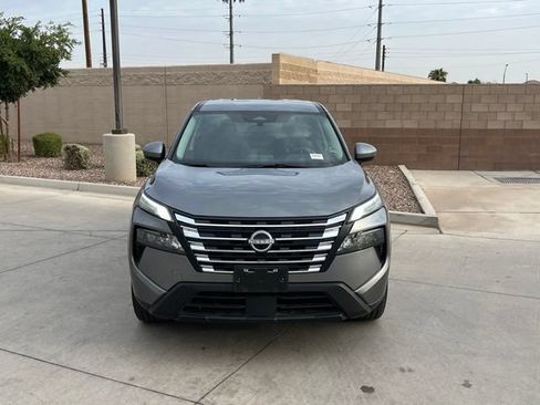 Used 2025 Nissan Rogue SV AWD/4WD image 4