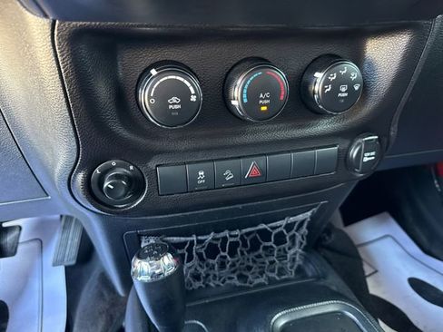 Used 2017 Jeep Wrangler Sport AWD/4WD image 26