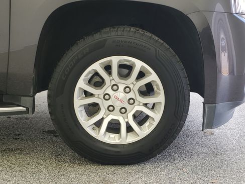 Used 2018 GMC Yukon SLE w/ HD Trailering Package AWD/4WD image 7