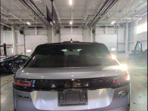 Used 2020 Land Rover Range Rover Velar R-Dynamic S image 3