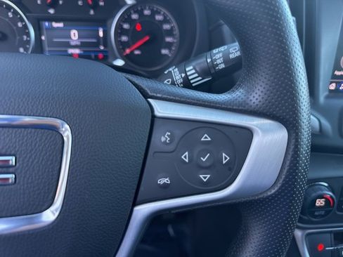 Used 2023 GMC Terrain SLE w/ Driver Convenience Package image 17