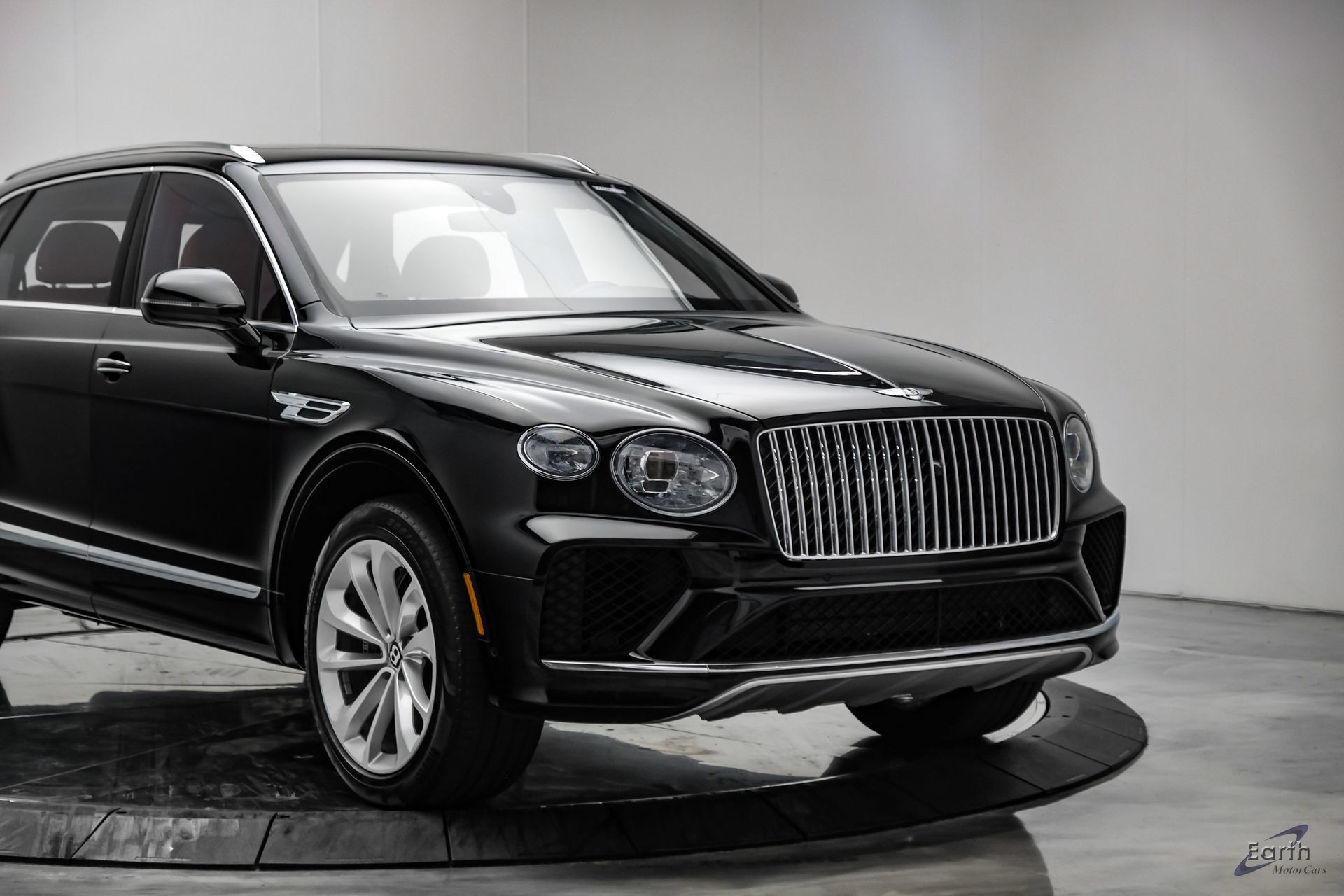 Used 2023 Bentley Bentayga Extended Wheelbase AWD/4WD image 24