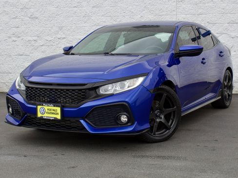 Used 2018 Honda Civic Sport image 3
