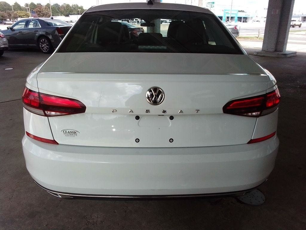 Used 2021 Volkswagen Passat 2.0T SE FWD image 6
