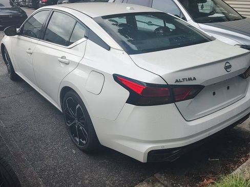 Used 2024 Nissan Altima 2.5 SR FWD image 3