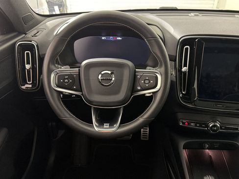 Used 2020 Volvo XC40 T5 R-Design AWD/4WD image 11