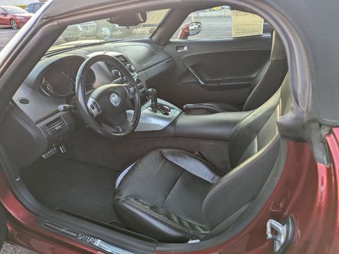 Used 2009 Saturn Sky Ruby Red image 14