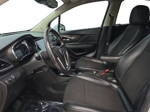 Used 2020 Buick Encore Preferred FWD image 9