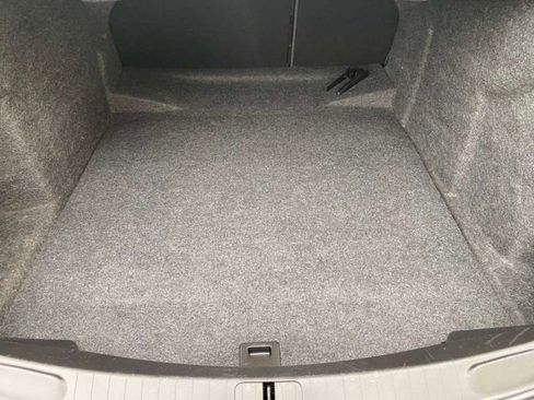 Used 2017 Chevrolet Impala LT w/ Convenience Package image 29