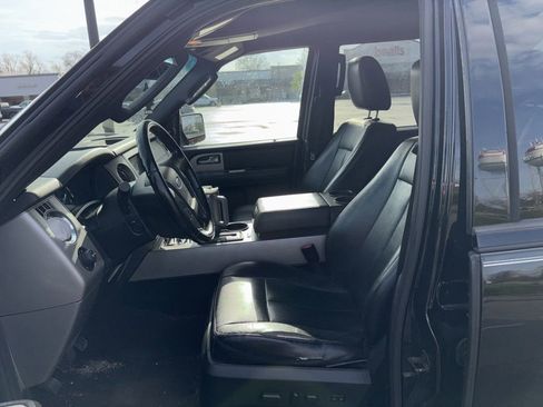 Used 2017 Ford Expedition EL XLT w/ Equipment Group 202A AWD/4WD image 9