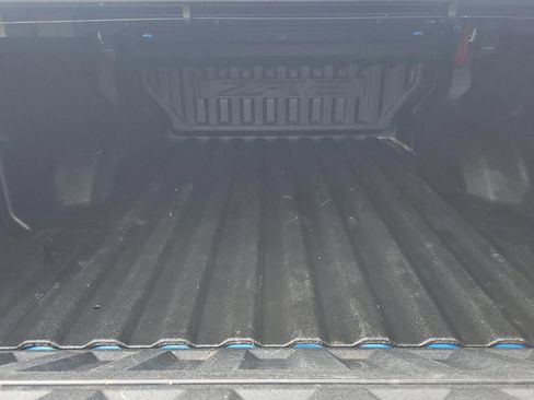 Used 2023 Chevrolet Colorado ZR2 w/ ZR2 Convenience Package III image 11