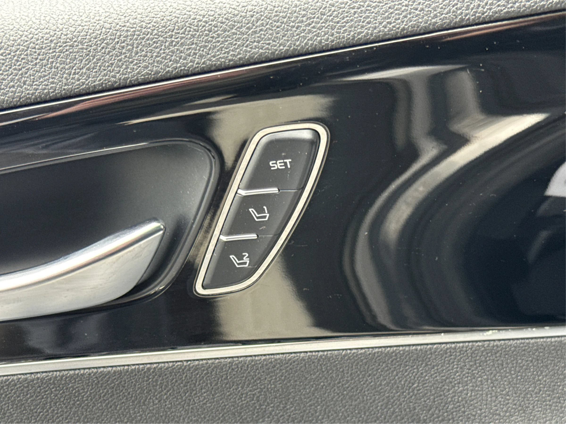 Used 2018 Kia Sorento SX AWD/4WD image 26