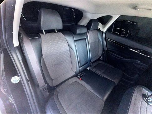 Used 2021 Kia Seltos S FWD image 28