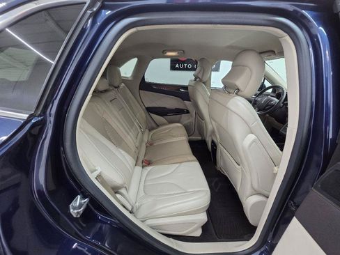 Used 2017 Lincoln MKC Select w/ Select Plus Package FWD image 19