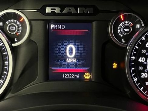 Used 2025 RAM 2500 Big Horn AWD/4WD image 28