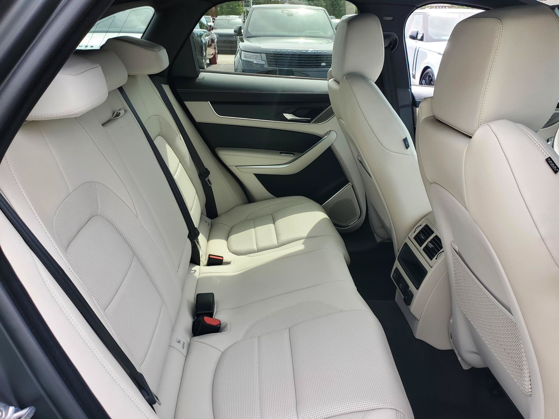 New 2026 Jaguar F-PACE R-Dynamic S AWD/4WD image 17