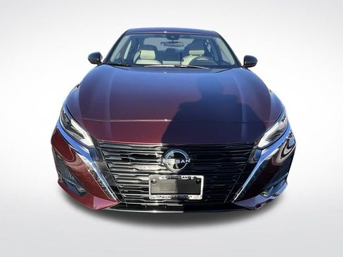 Used 2024 Nissan Altima 2.5 SV image 10