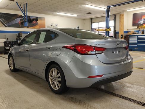 Used 2015 Hyundai Elantra SE w/ Option Group 02 image 24
