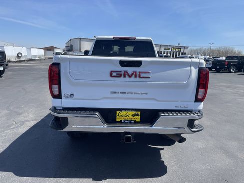 Used 2024 GMC Sierra 3500 SLE w/ SLE Convenience Package image 7