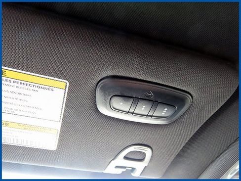 Certified 2022 Jeep Compass Limited w/ (RED) Package image 20