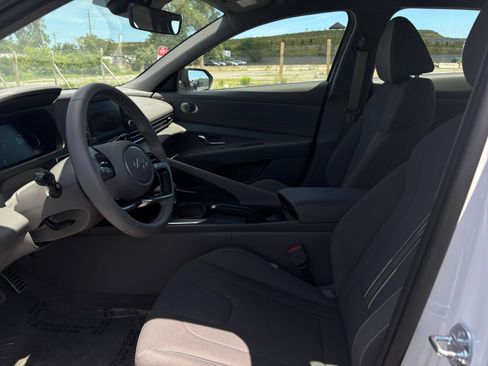 Used 2026 Hyundai Elantra Sport FWD image 22