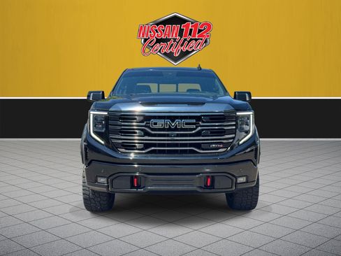 Used 2023 GMC Sierra 1500 AT4 w/ AT4 Premium Package AWD/4WD image 3