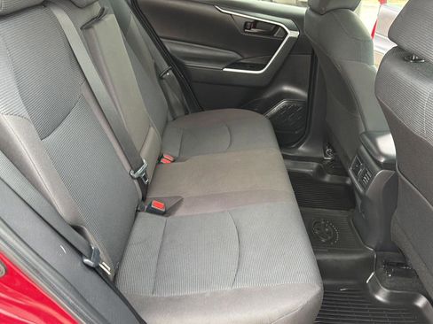 Used 2023 Toyota RAV4 LE AWD/4WD image 14