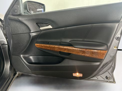 Used 2012 Honda Accord EX-L image 31