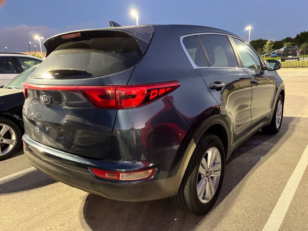 Used 2017 Kia Sportage LX AWD/4WD image 3