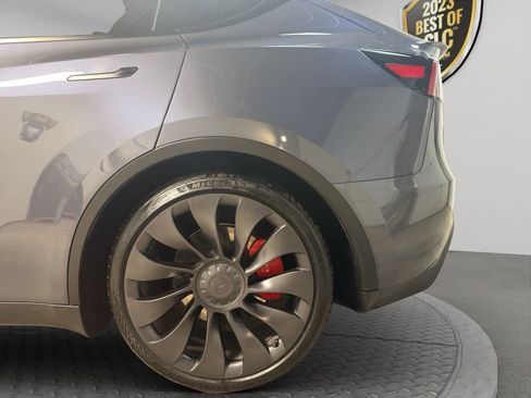 Used 2023 Tesla Model Y Performance image 24