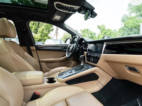 Used 2019 Porsche Macan AWD/4WD image 11