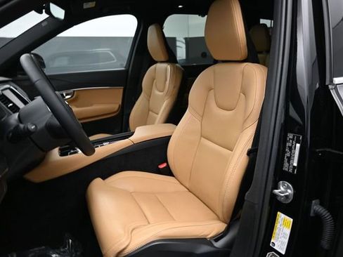 Used 2023 Volvo XC90 B6 Ultimate w/ Protection Package AWD/4WD image 10